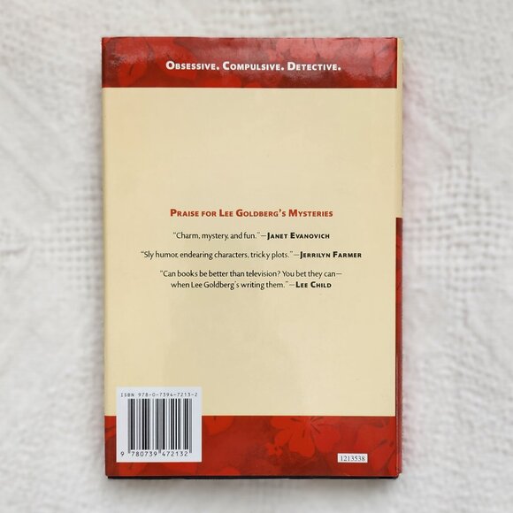 Mr Monk Goes to Hawaii Book - Picture 2 of 3